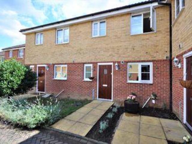 3 Bedrooms Terraced house for rent in Sherriff Close, Esher KT10