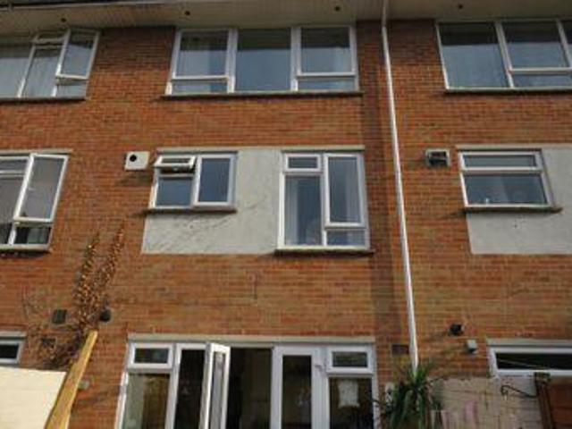 3 Bedrooms Terraced house for sale in Mulberry Walk, Elm Grove Place, Salisbury SP1