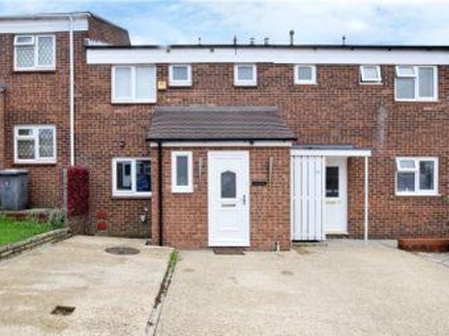 3 Bedrooms Terraced house for sale in Meadow Road, Bushey, Hertfordshire WD23