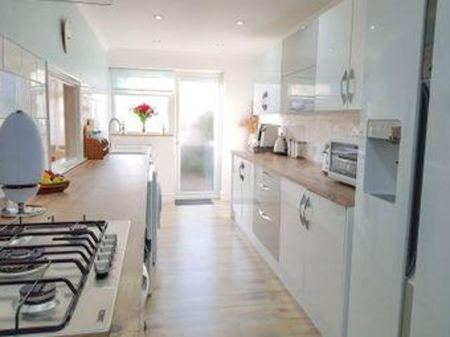 3 Bedrooms Terraced house for sale in Montrose Avenue, Darland, Kent ME5