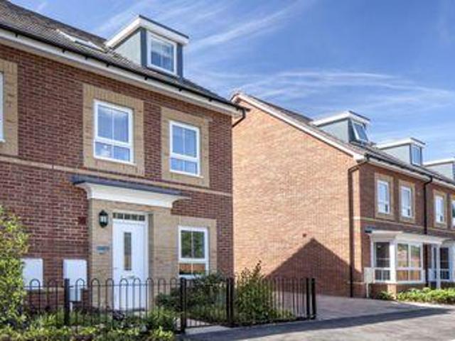 3 Bedrooms Terraced house for sale in ´´Abingdon´´ at Cricket Field Grove, Crowthorne RG45