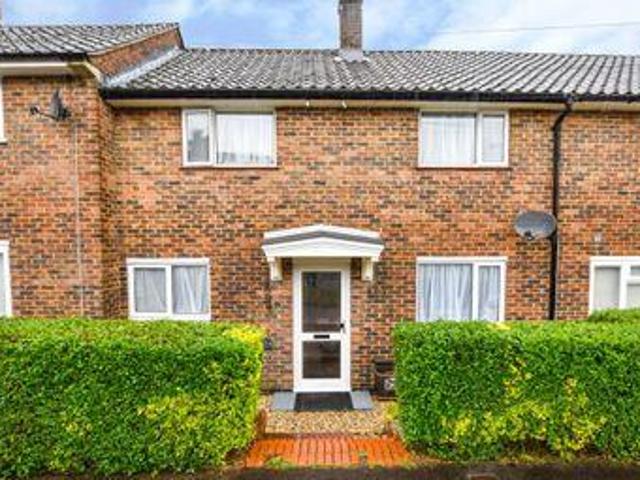 3 Bedrooms Terraced house for sale in Beaufort Road, Bordon GU35