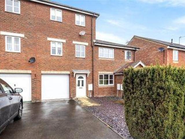 3 Bedrooms Terraced house for sale in Chuff Corner, Warfield, Berkshire RG42