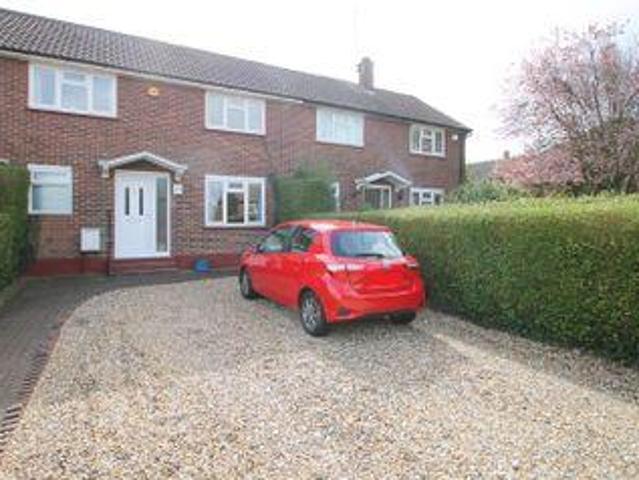 3 Bedrooms Terraced house for sale in Cotswold Avenue, Bushey WD23