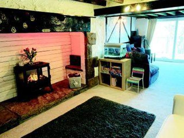 3 Bedrooms Terraced house for sale in Eckington Road, Coal Aston, Dronfield S18