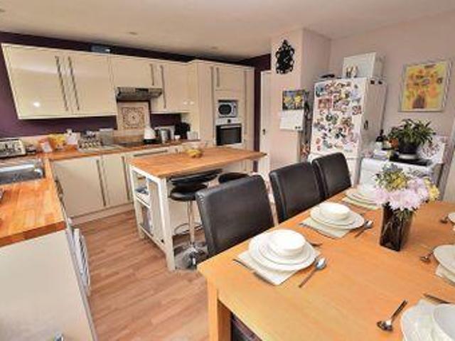 3 Bedrooms Terraced house for sale in Lowther Road, Dunstable LU6