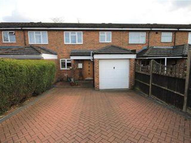 3 Bedrooms Terraced house for sale in Templefield Close, Addlestone, Surrey KT15