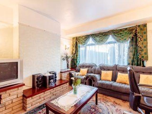 3 Bedrooms Terraced house for sale in Whitton Avenue West, Greenford UB6