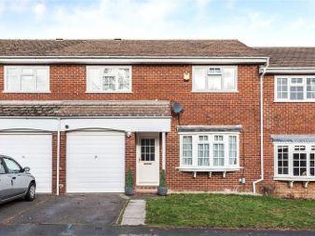3 Bedrooms Terraced house for sale in Whitegates Close, Croxley Green, Rickmansworth, Hertfordshire WD3