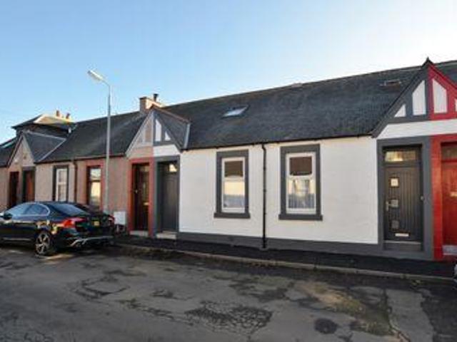3 Bedrooms Terraced house for sale in 80 Bourtreehall, Girvan KA26