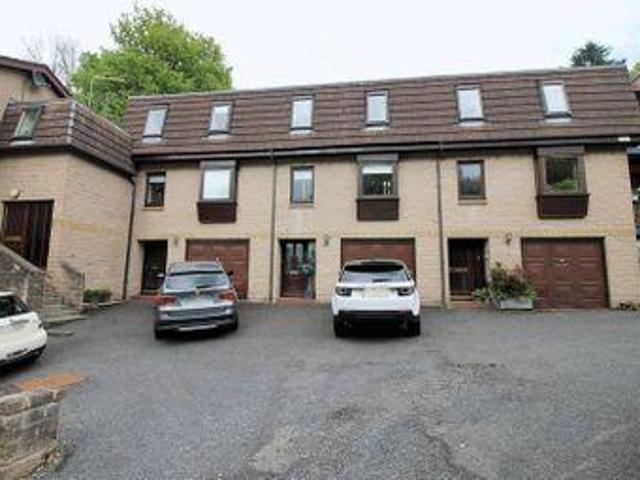 3 Bedrooms Town house for sale in Beech Court, Dunblane FK15