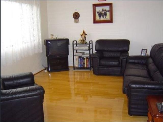 3 Bedrooms Townhouse!