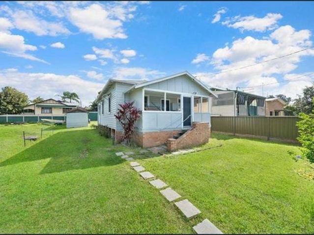 3 bedrooms West Kempsey
