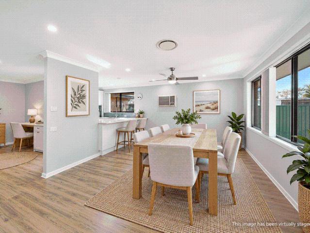 3 Bedrooms, 1.5 Bathrooms, Ducted Air Conditioning & Large Fenced Yard!