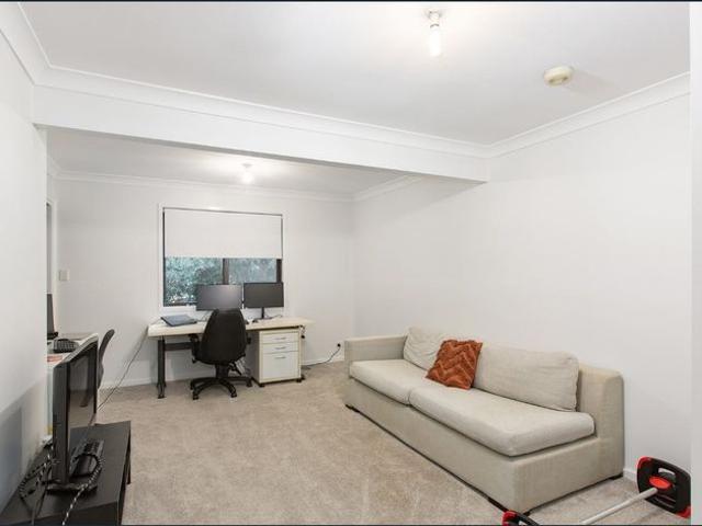3 BEDROOMS | 1 BATHROOMS | 1 CARPORT