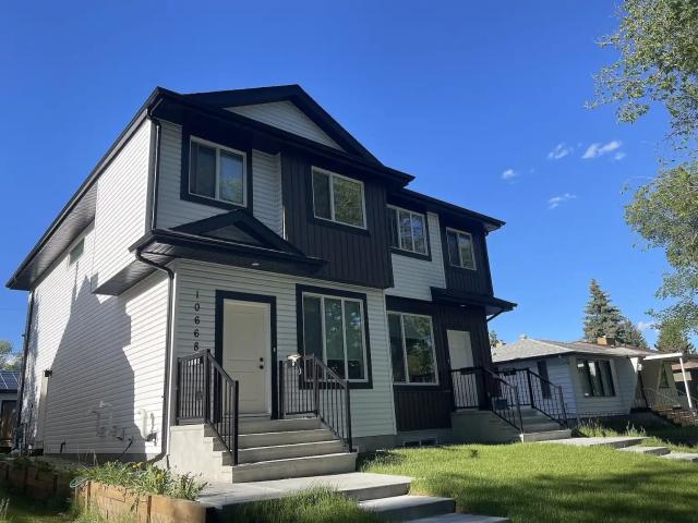 3 Bedrooms 2.5 bath Duplex Upper Level Unit in Allendale