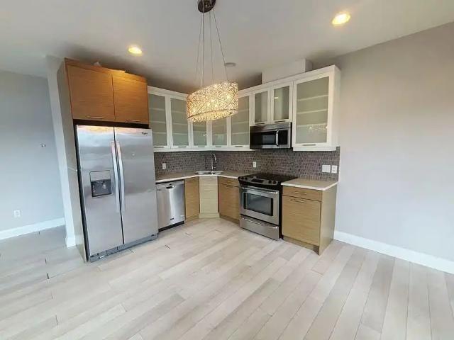 2 bedrooms 2 bathrooms townhouse in Grovenor