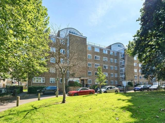 3 bedrom flat in Putney Heath