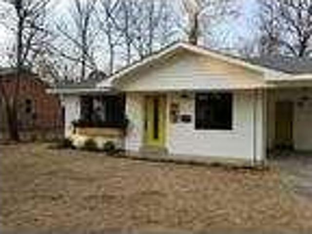 3 Beds 2 Baths