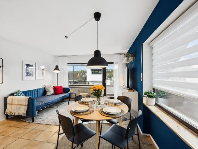 3 Beds | Balcony | City View – ZachaStay