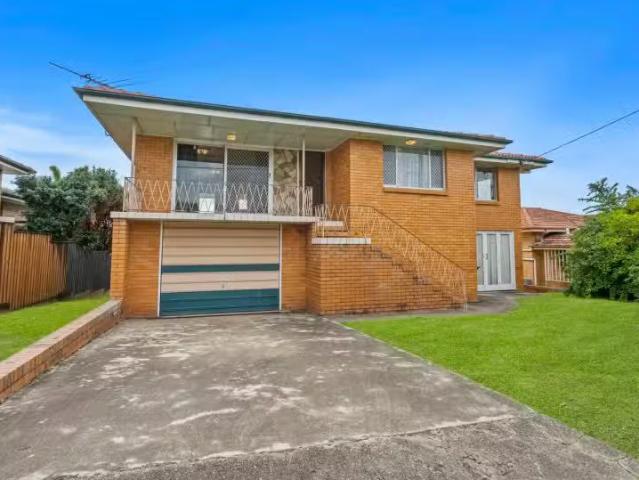 3 Benedict Street, WAVELL HEIGHTS, QLD 4012 House for Rent