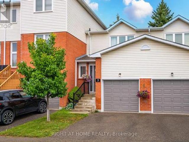 3 Beverly Lane, Halton Hills, ON, L7G 5L7 townhouse for sale | Listing ID W13707 | Royal LePage