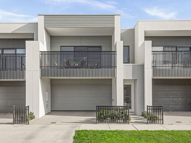 3 Beverly Way