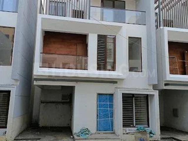 3 BHK Villa in Thazhambur for resale Chennai. The reference number is 20608052