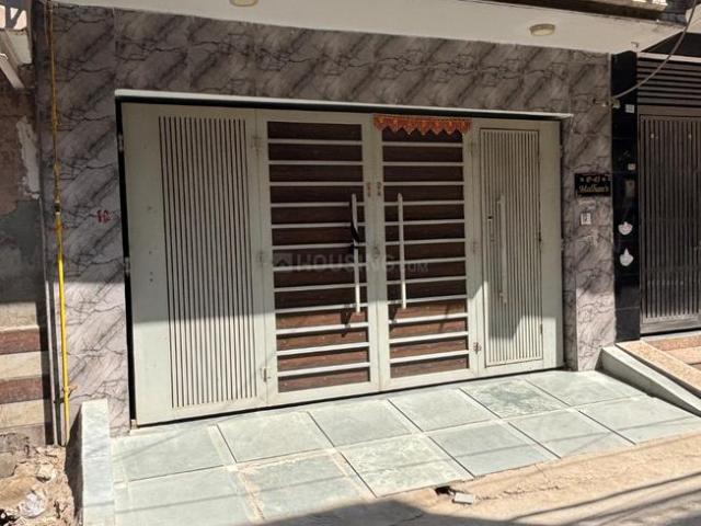 3 BHK Villa in Uttam Nagar for resale New Delhi. The reference number is 21013833