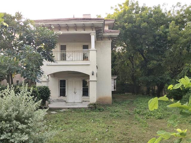 3 BHK Villa in Vaishno Devi Circle for resale Ahmedabad. The reference number is 18727187