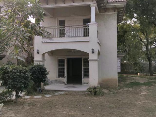3 BHK Villa in Vaishno Devi Circle for resale Ahmedabad. The reference number is 19435759