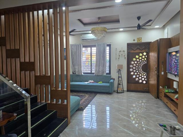 3 BHK Villa in Vaishno Devi Circle for resale Ahmedabad. The reference number is 20235265