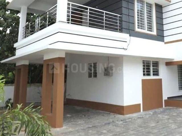 3 BHK Villa in Vyttila for resale Kochi. The reference number is 20149749