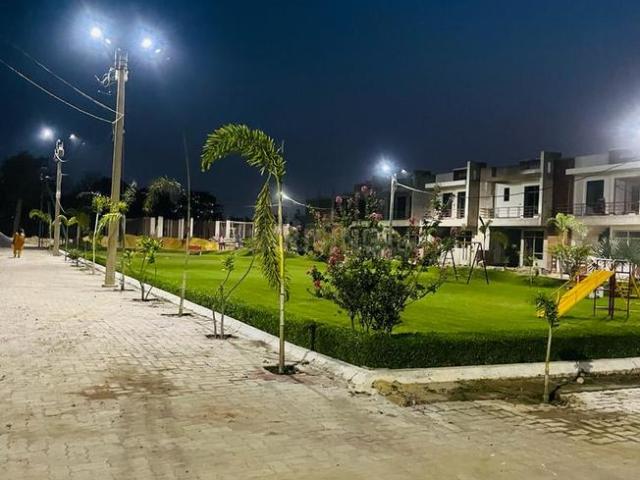 3 BHK Villa in Anora Kala for resale Lucknow. The reference number is 20084833