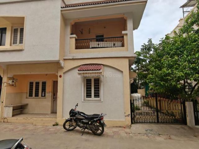 3 BHK Villa in Chandkheda for rent Ahmedabad. The reference number is 21011176