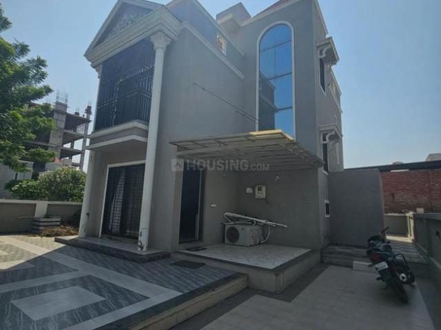 3 BHK Villa in Chandkheda for rent Ahmedabad. The reference number is 21177138