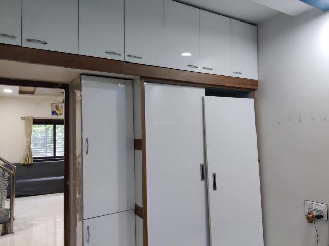 3 BHK Villa in Chandkheda for resale Ahmedabad. The reference number is 21146404