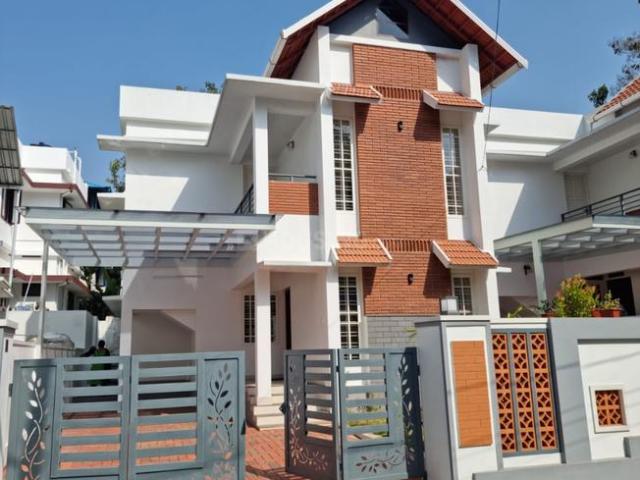 3 BHK Villa in Cheranalloor for rent Kochi. The reference number is 20981141