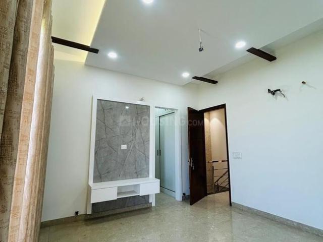 3 BHK Villa in Gazipur for resale Zirakpur. The reference number is 20927926