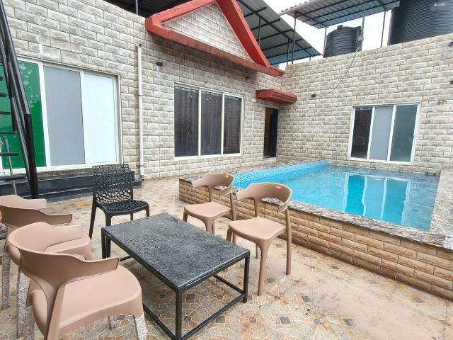 3 BHK Villa in Goregaon East for resale Mumbai. The reference number is 21095400