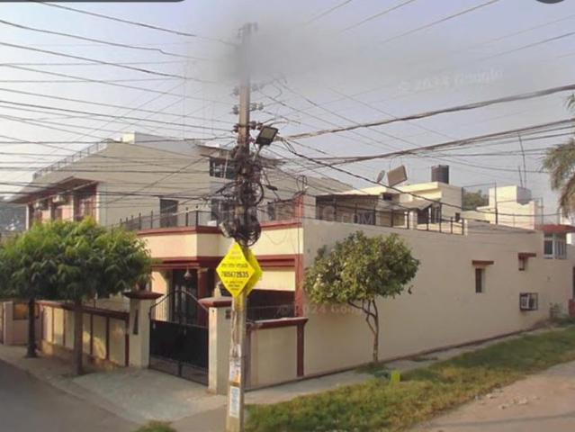 3 BHK Villa in Indira Nagar for rent Lucknow. The reference number is 20013281