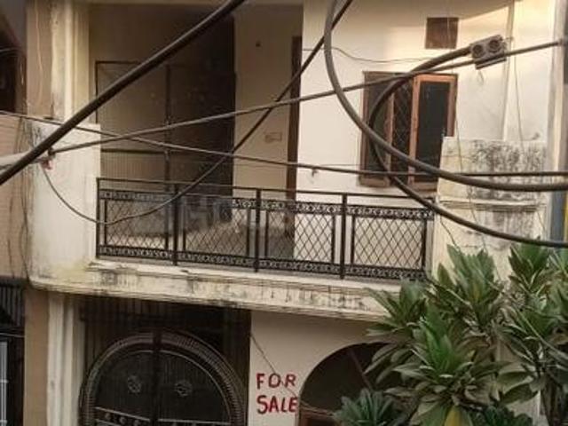 3 BHK Villa in Indirapuram for resale Ghaziabad. The reference number is 8035925