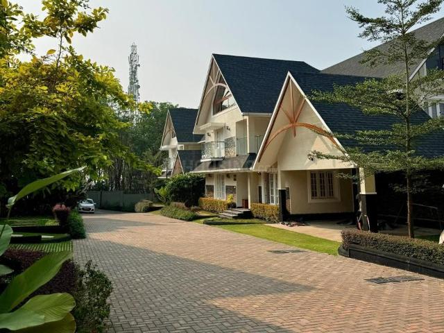 3 BHK Villa in Kakkanad for resale Kochi. The reference number is 19536375