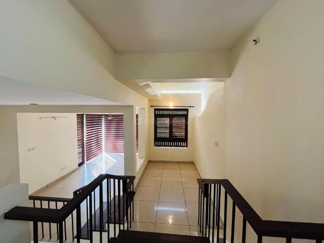 3 BHK Villa in Kakkanad for resale Kochi. The reference number is 21300657