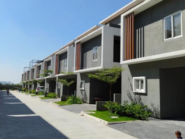 3 BHK Villa in Kompally for resale Hyderabad. The reference number is 21037435
