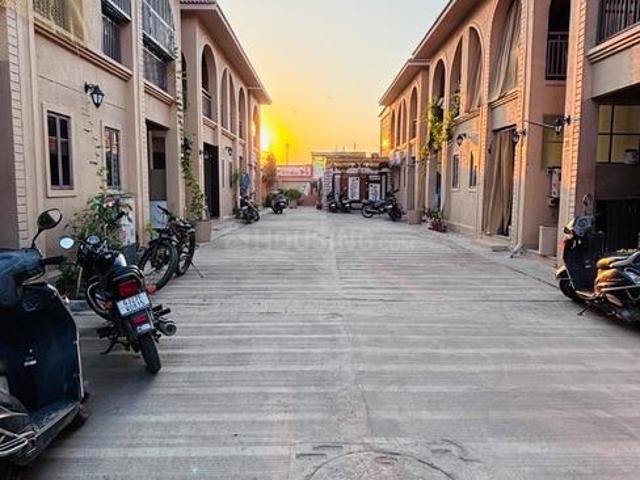 3 BHK Villa in Lambha for rent Ahmedabad. The reference number is 21250145