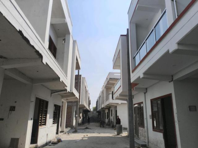 3 BHK Villa in Noida Extension for resale Greater Noida. The reference number is 19493347