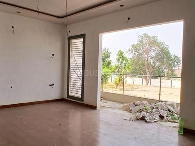 3 BHK Villa in Noida Extension for resale Greater Noida. The reference number is 20454220