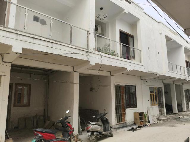 3 BHK Villa in Noida Extension for resale Greater Noida. The reference number is 20588029
