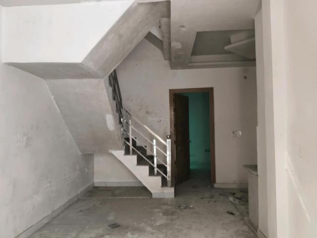 3 BHK Villa in Noida Extension for resale Greater Noida. The reference number is 21021359